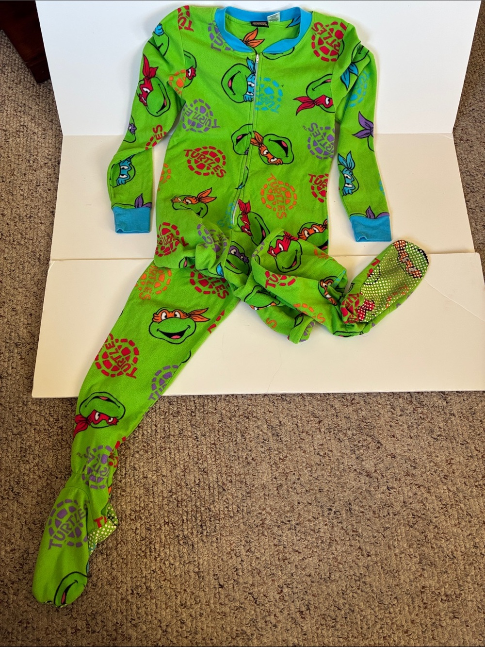 Green Footed One-Piece Pajama with Cartoon teenage mutant Turtle Print